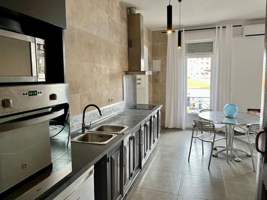 L'Appartement Sur Quai - En Face De La Criee Sète Exterior foto